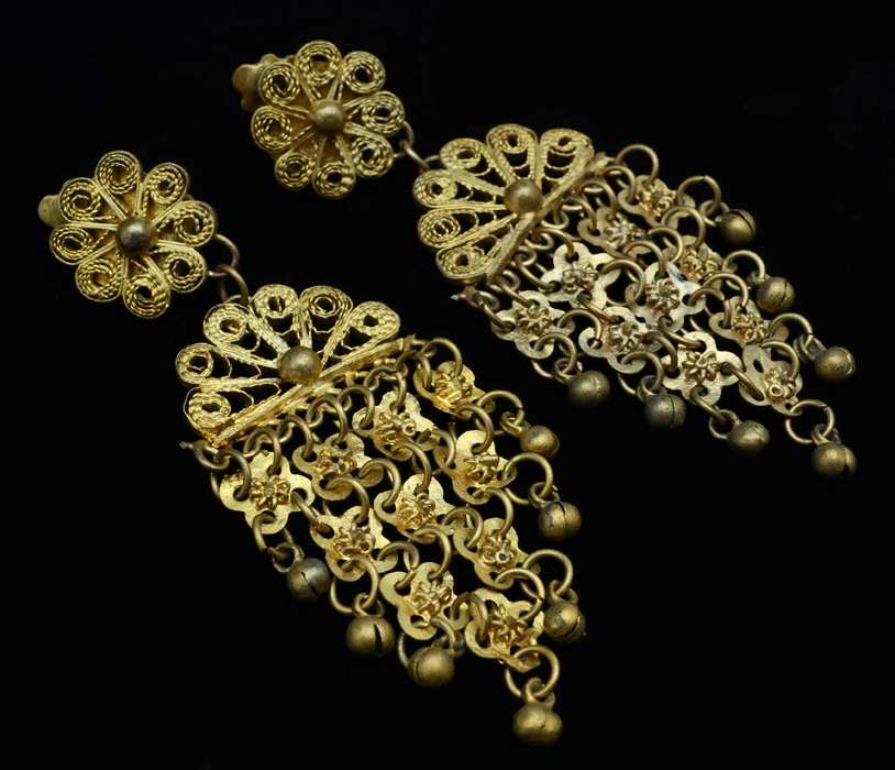 Group of Vintage Costume Jewelry