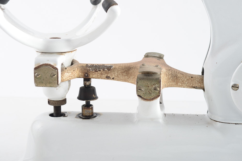 Hobart Manufacturing Vintage Three Pound Candy Scale