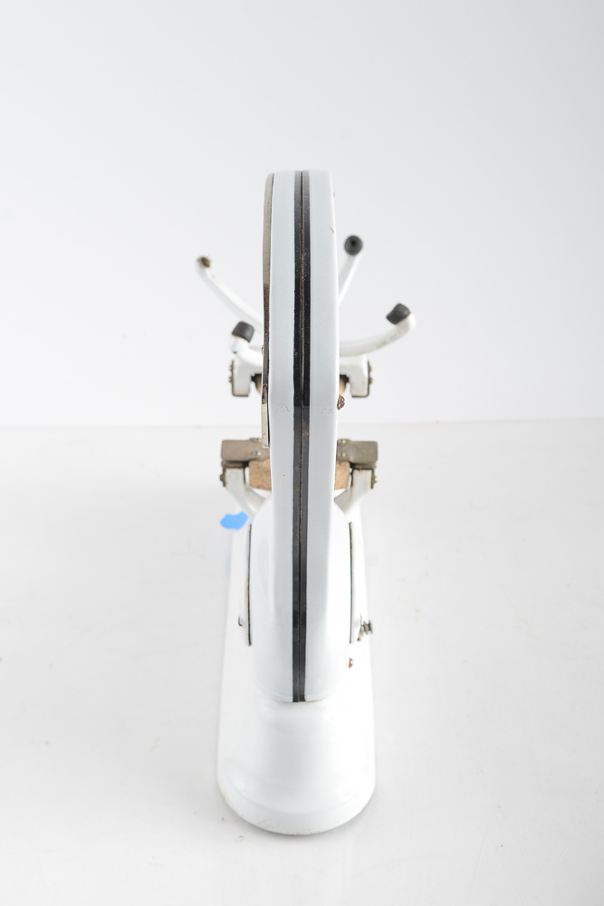 Hobart Manufacturing Vintage Three Pound Candy Scale