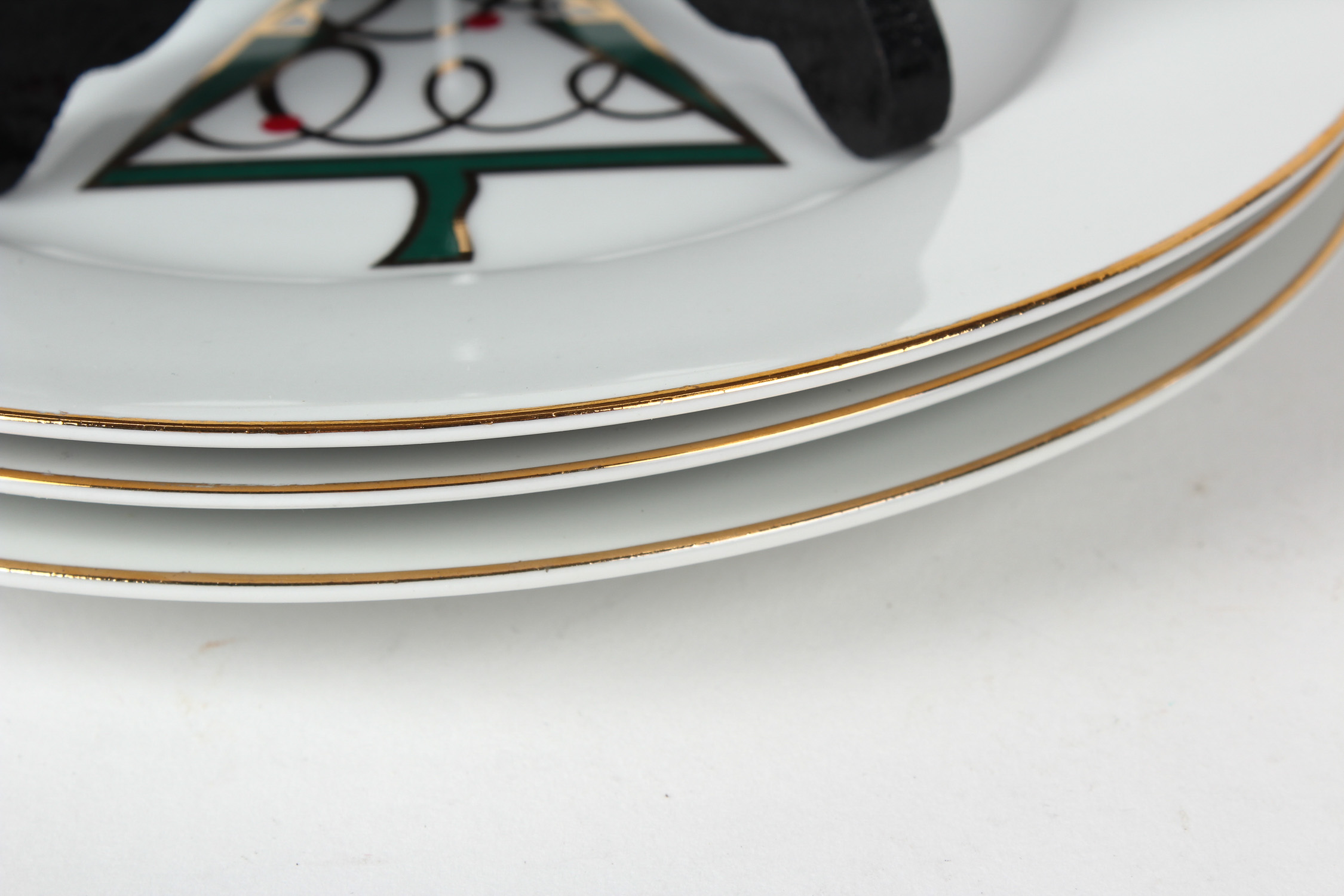 Collection Pier One Christmas Tree Plates