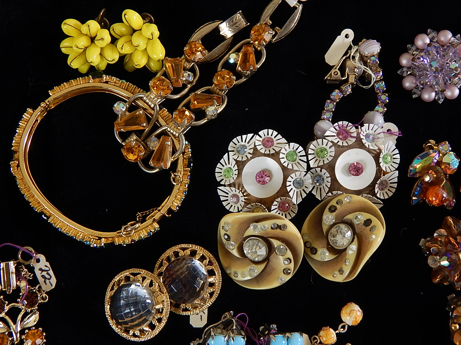 Beautiful Vintage Glass and Beaded Jewelry