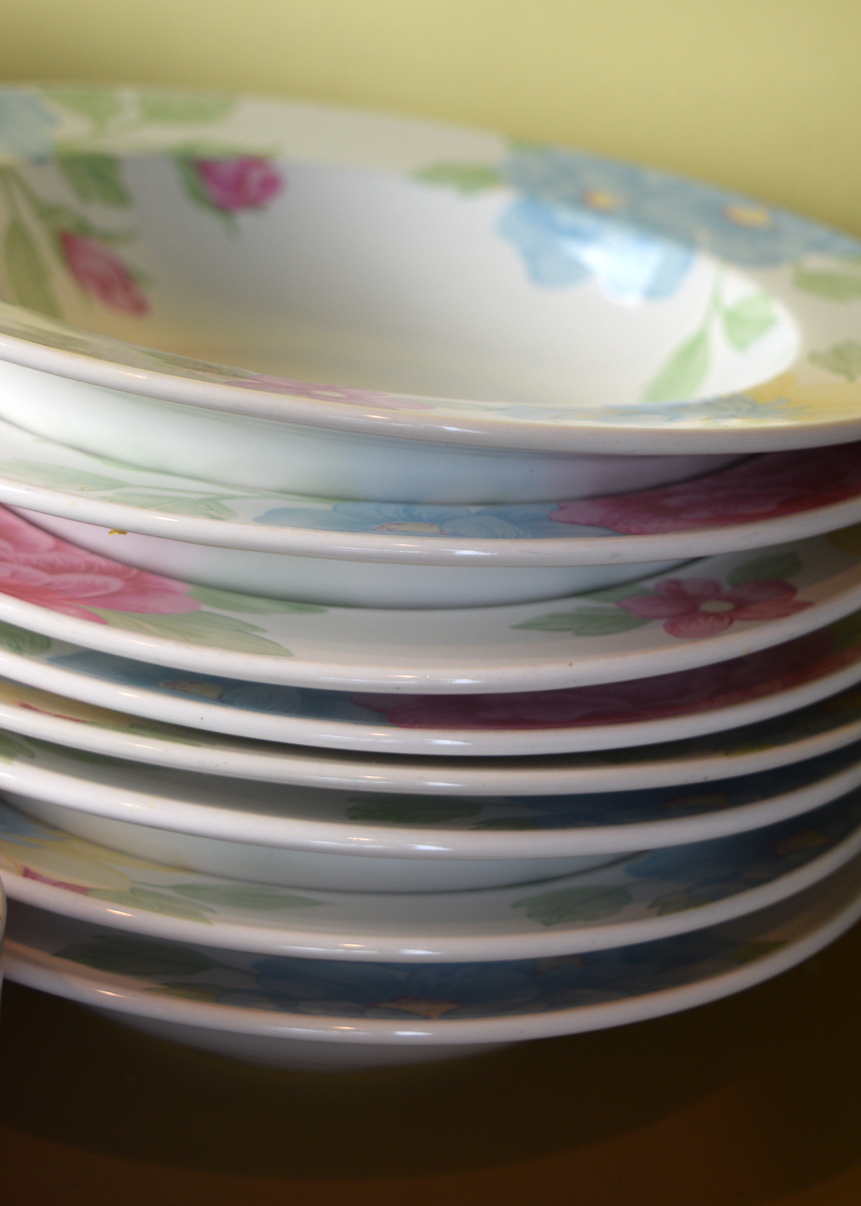 Tienshan Stoneware Dining Set