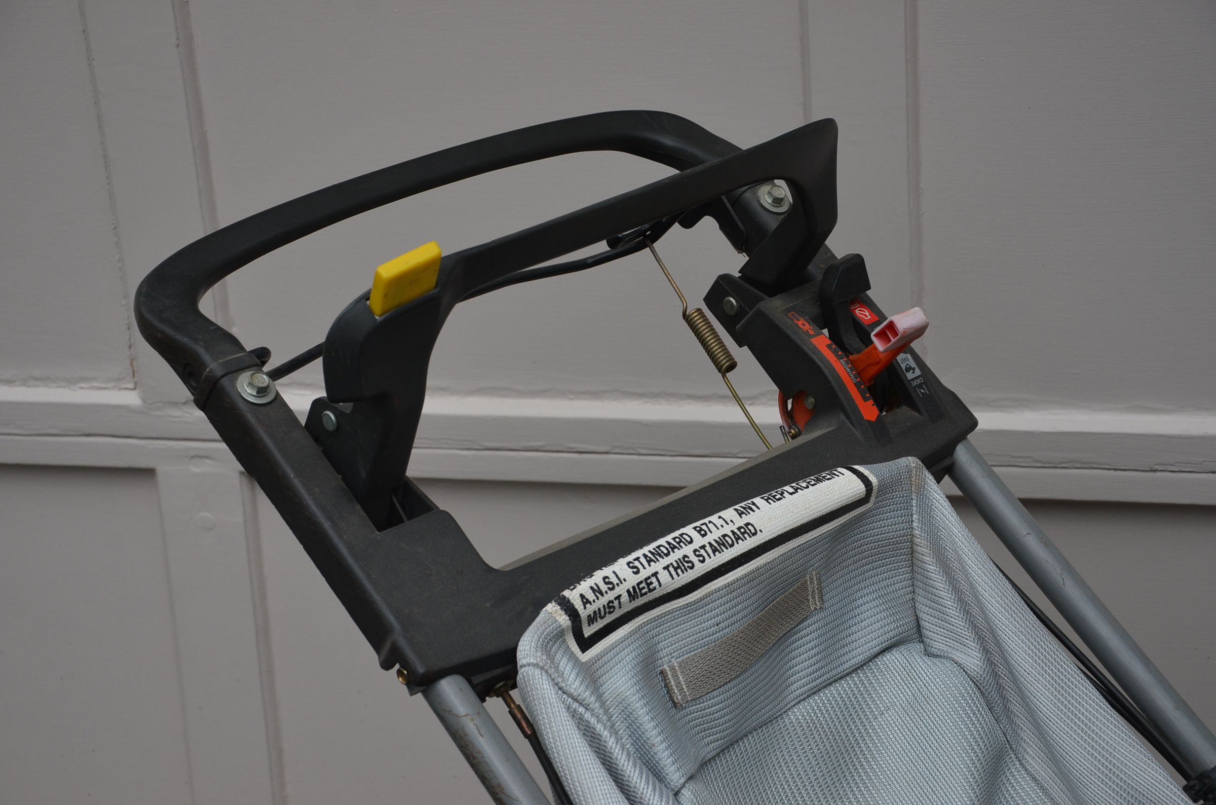 Honda HRM215 Self-Propelled Lawn Mower