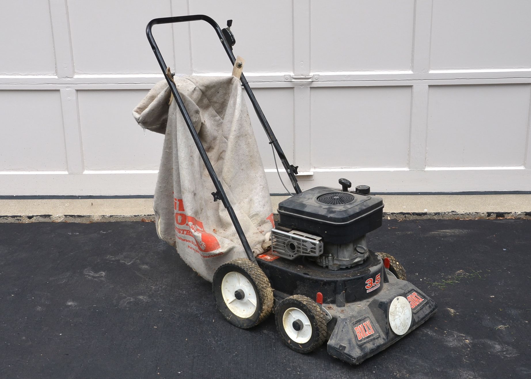 Briggs and Stratton Billy Goat Vacuum