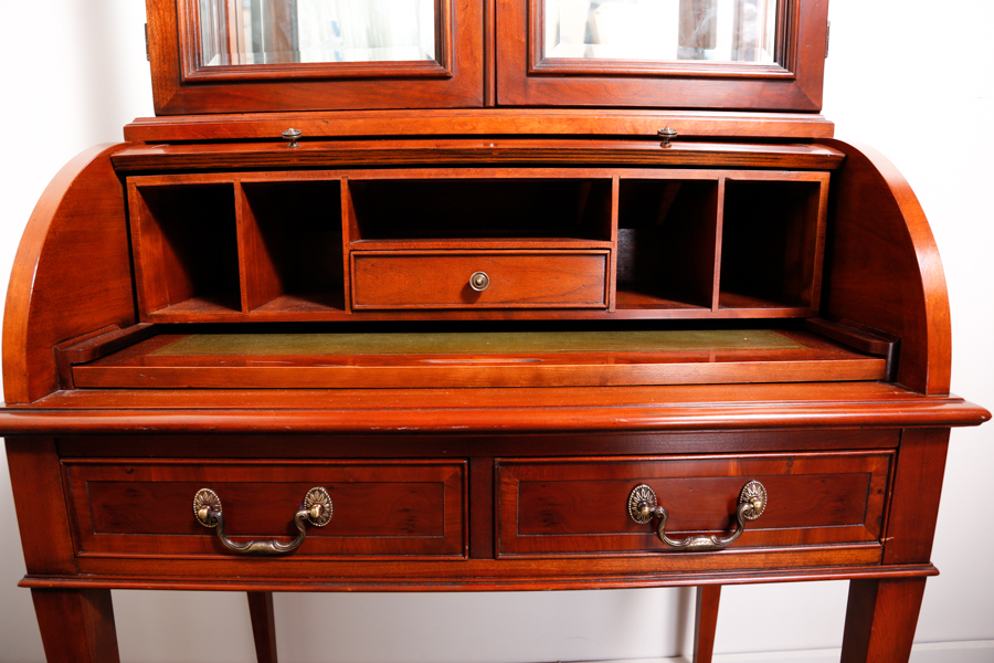 Hepplewhite Style Secretary Desk with Hutch