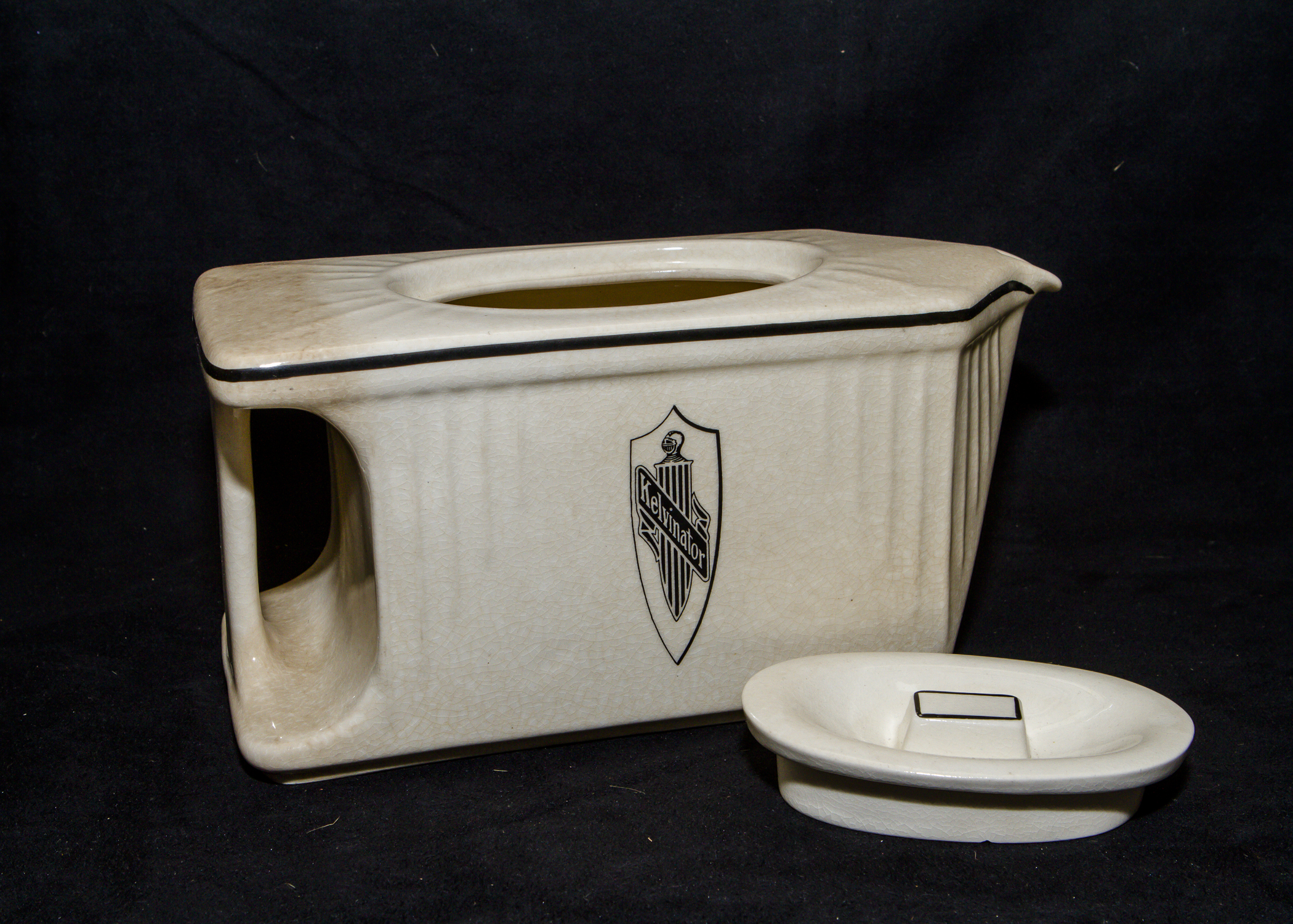 Pair of Vintage Kelvinator Dishes