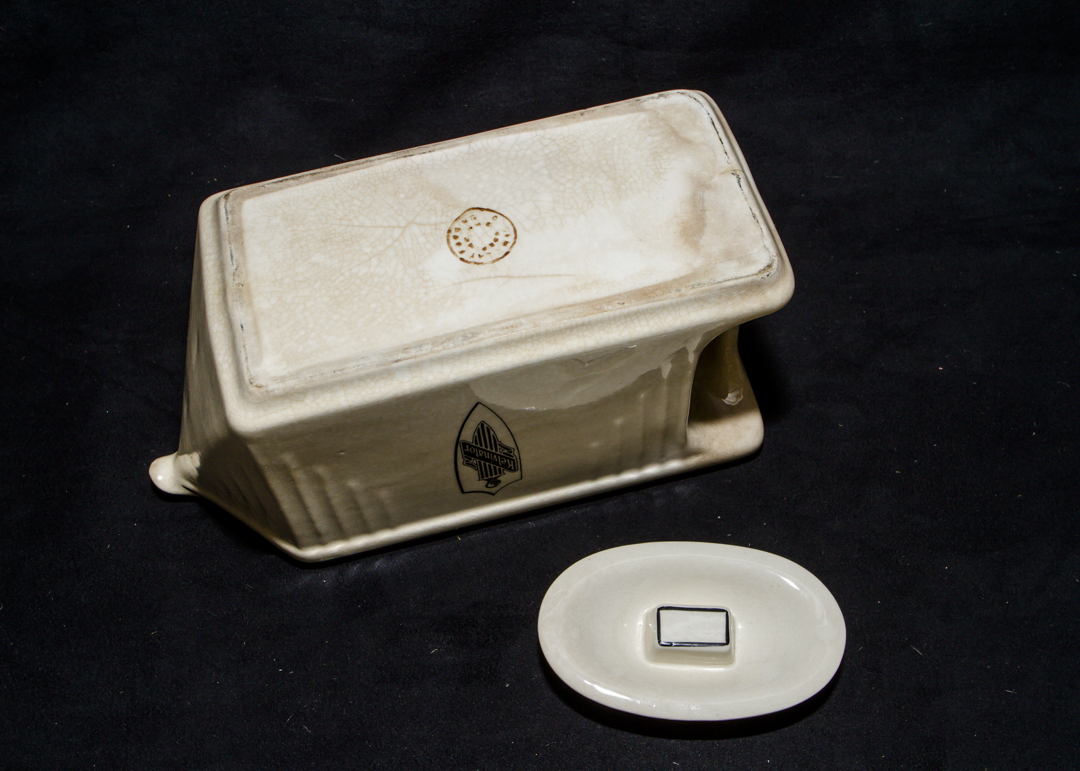 Pair of Vintage Kelvinator Dishes