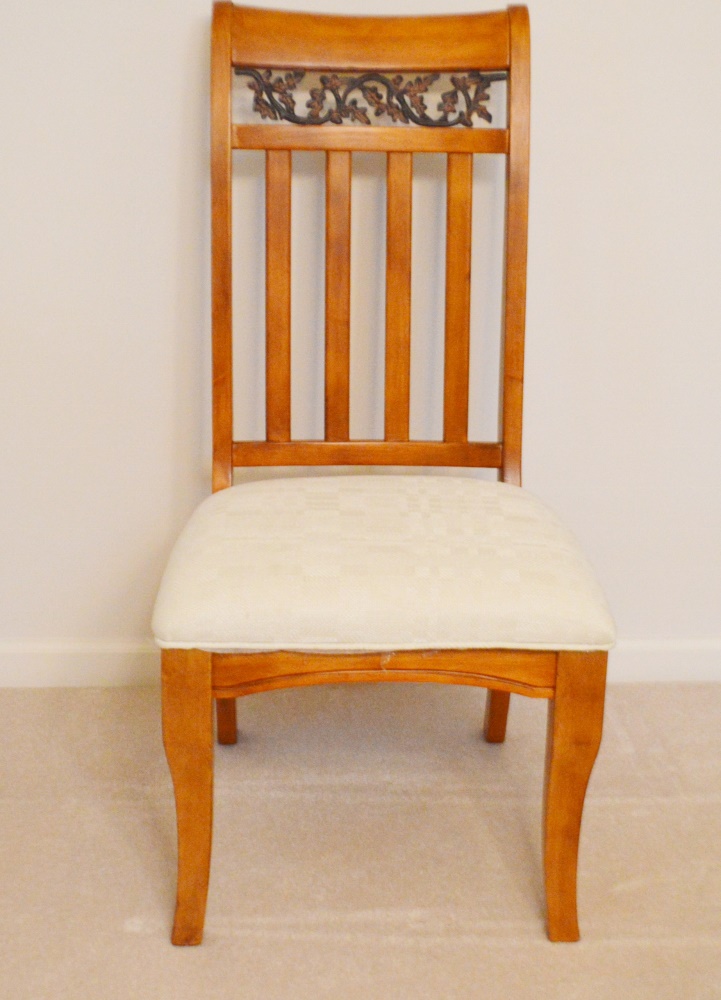 Leefu Dining Table and Chairs