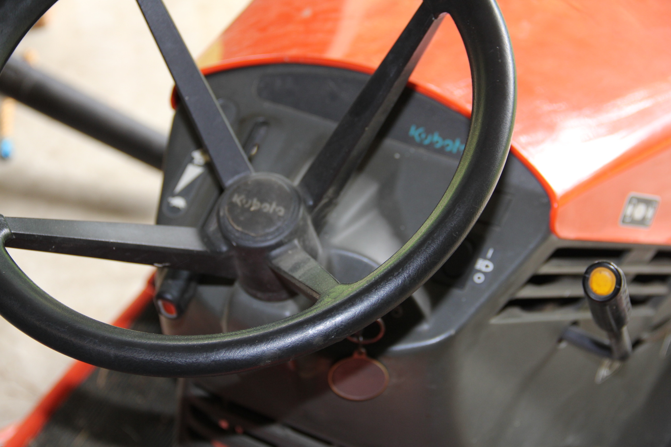 Kubota T1460 Riding Lawnmover