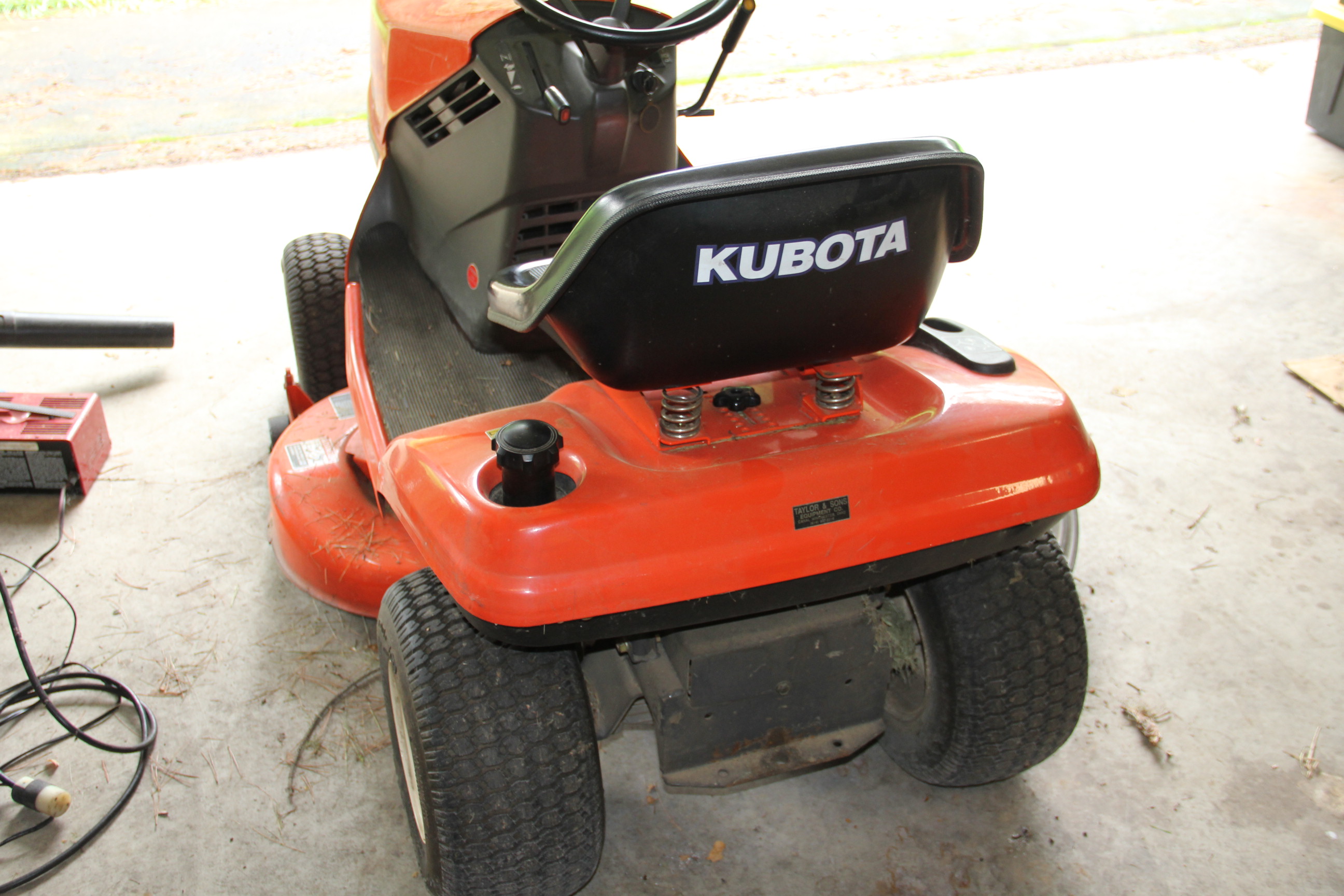 Kubota T1460 Riding Lawnmover