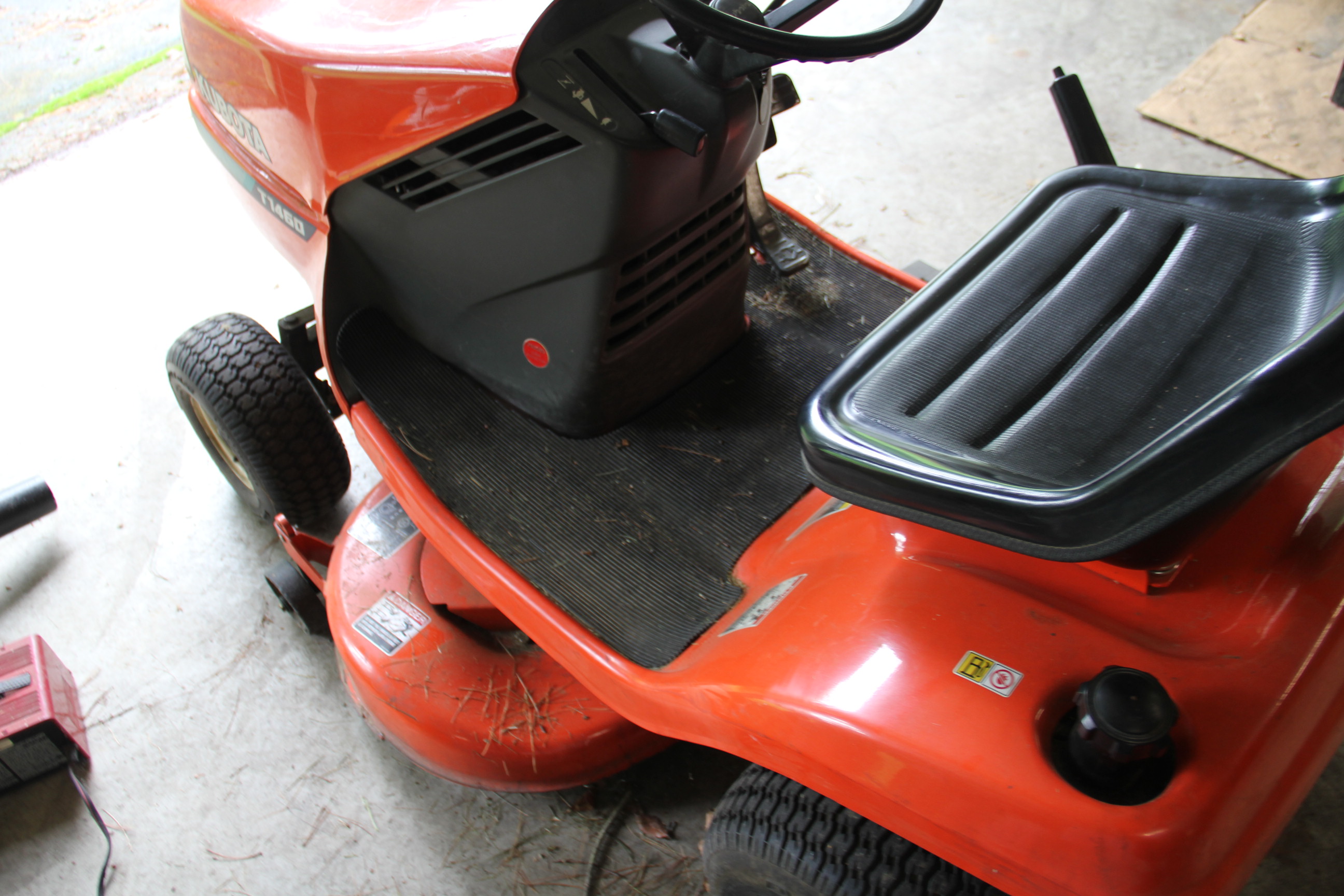 Kubota T1460 Riding Lawnmover