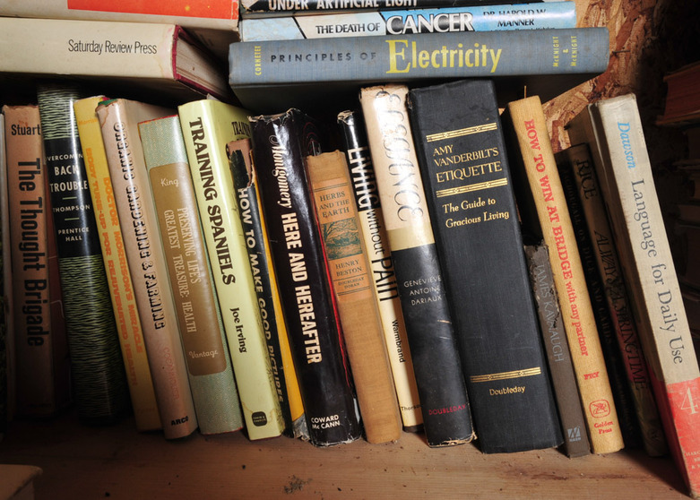 Grouping of Vintage Instructional and Guide Books