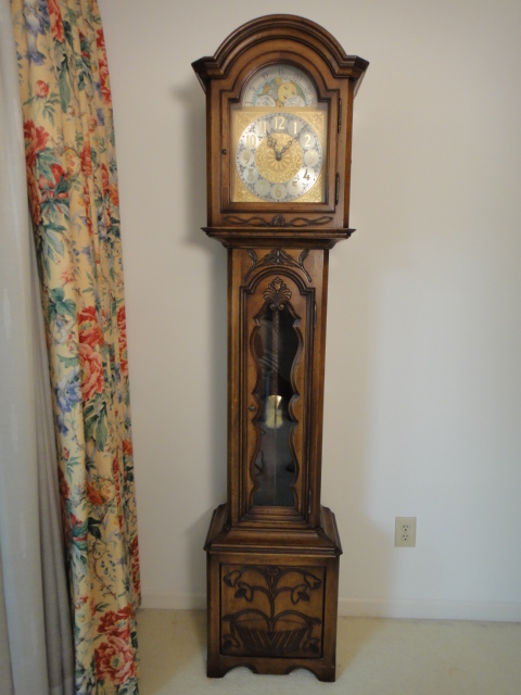 Mid-Century Colonial Mfg. Grandfather Clock
