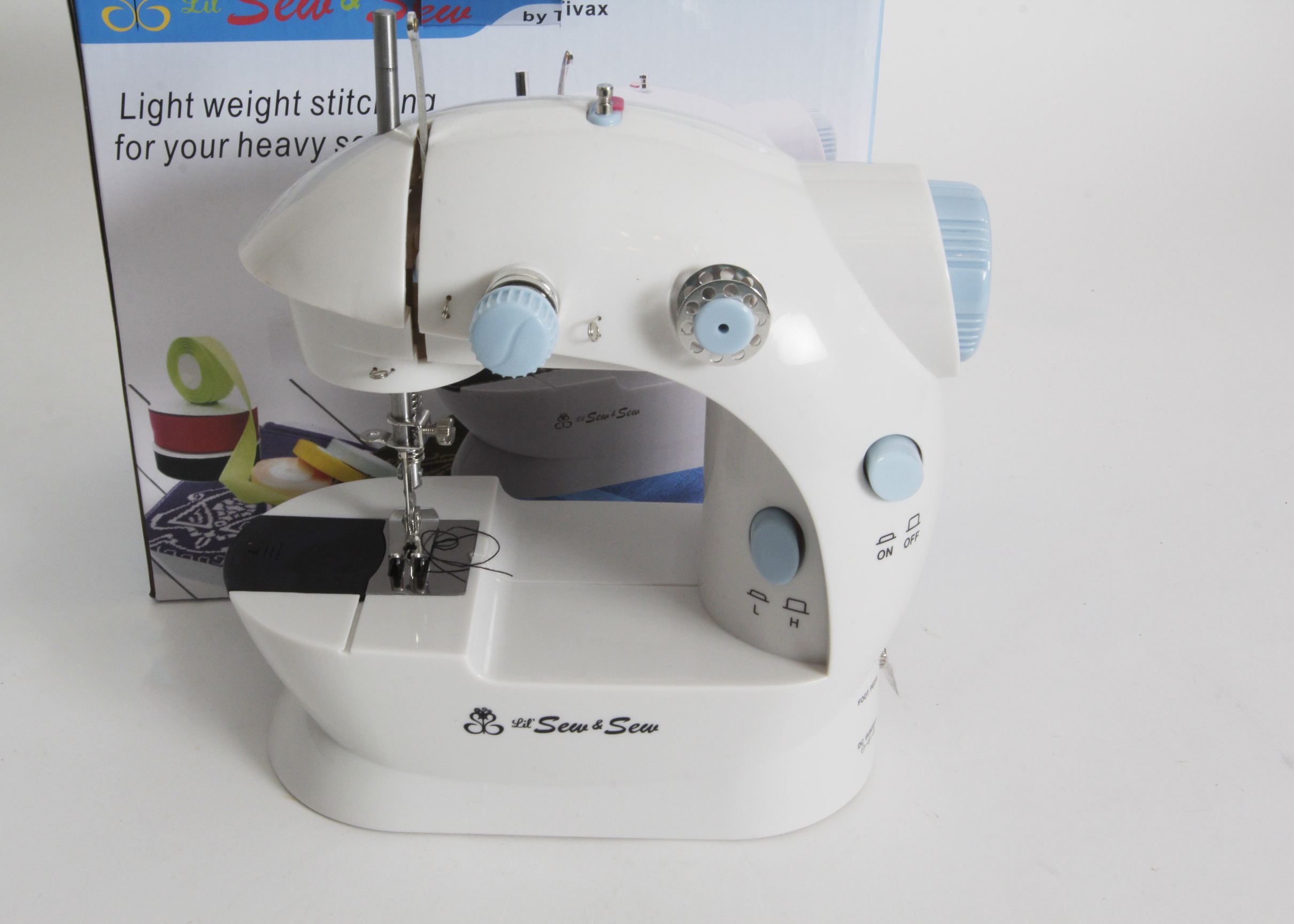 "Lil' Sew and Sew" Sewing Machine