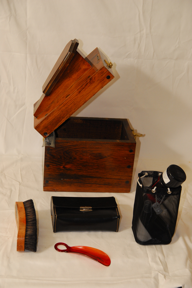 Brooks Brothers Shoe Shine Kit
