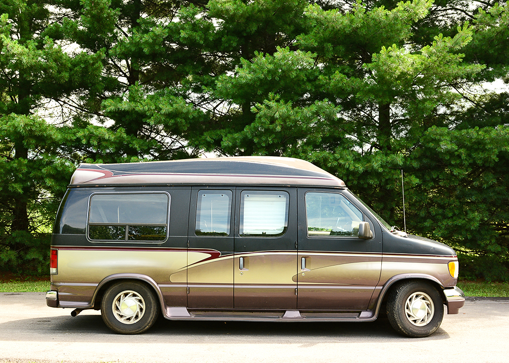 1996 Ford Econoline 150 Viking Van with Wheelchair Lift