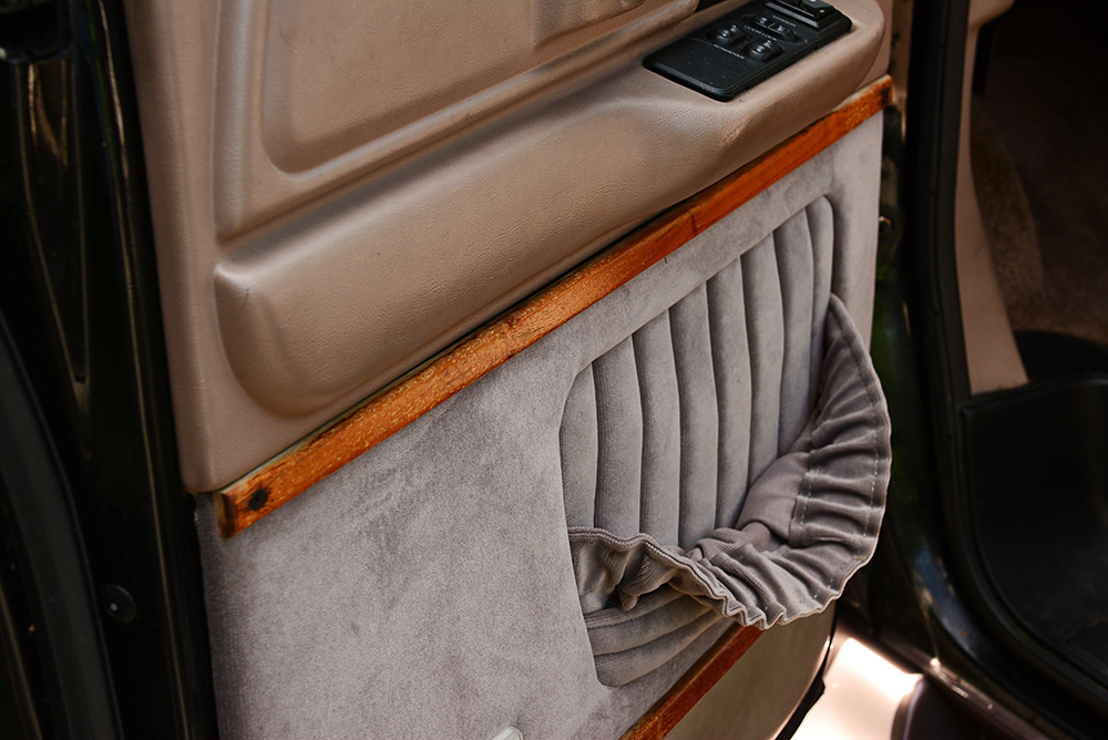 1996 Ford Econoline 150 Viking Van with Wheelchair Lift