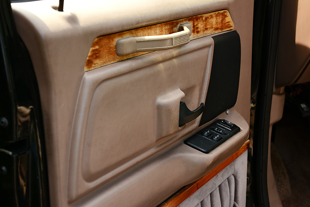 1996 Ford Econoline 150 Viking Van with Wheelchair Lift