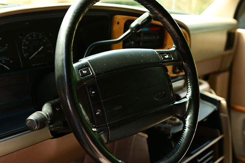 1996 Ford Econoline 150 Viking Van with Wheelchair Lift