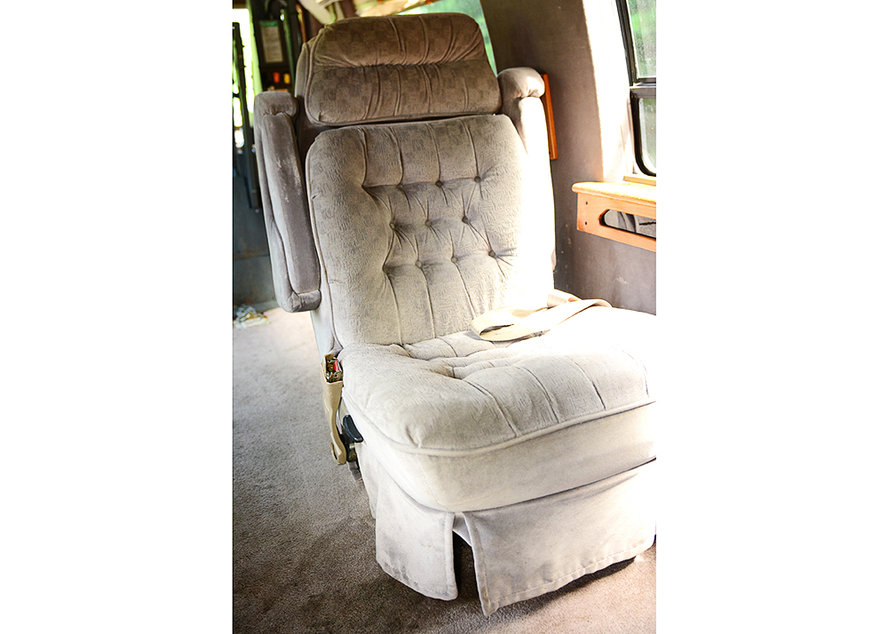 1996 Ford Econoline 150 Viking Van with Wheelchair Lift