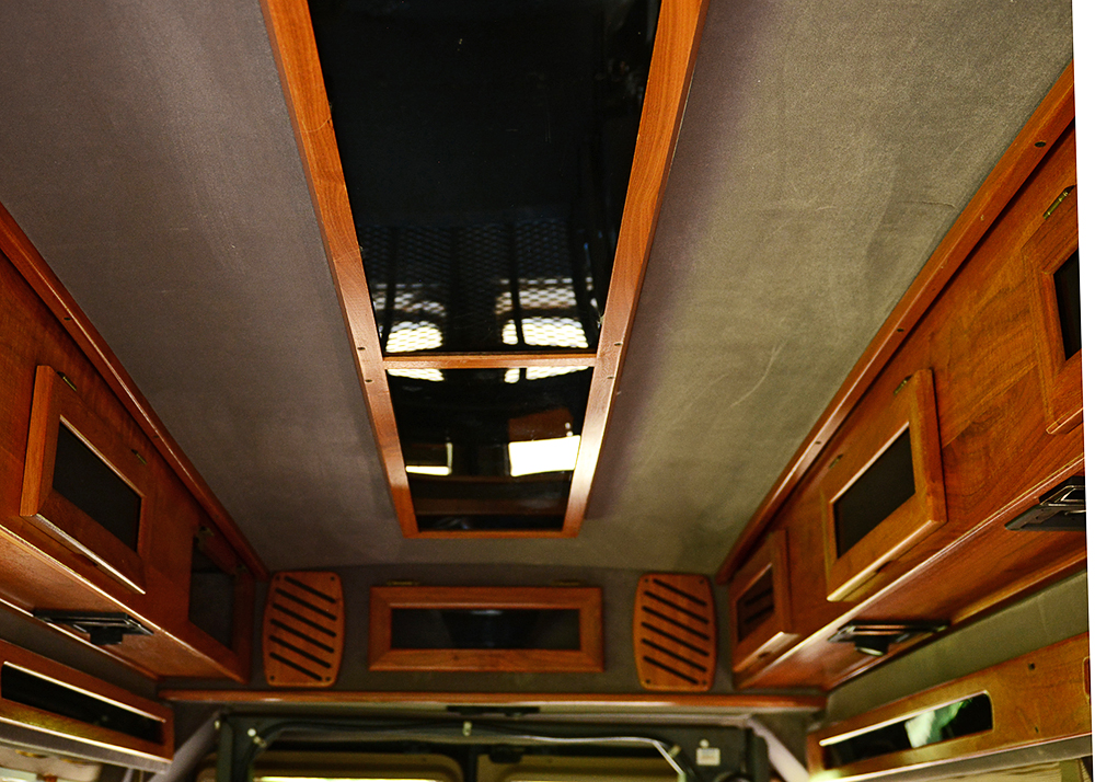 1996 Ford Econoline 150 Viking Van with Wheelchair Lift