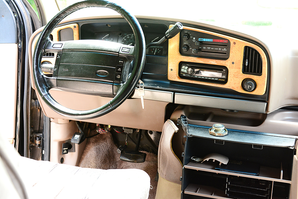 1996 Ford Econoline 150 Viking Van with Wheelchair Lift