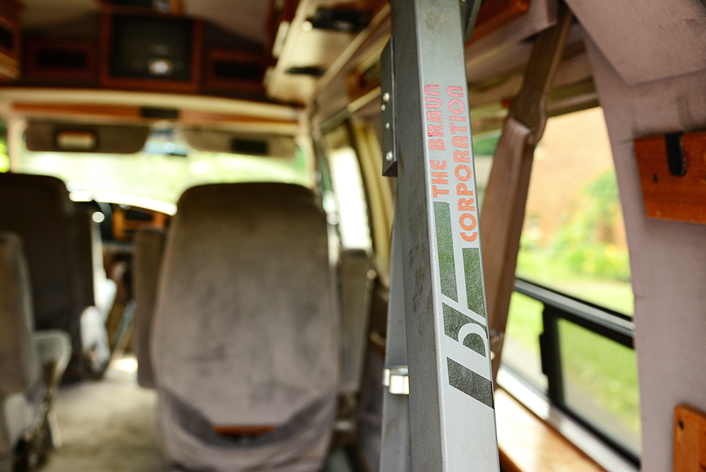 1996 Ford Econoline 150 Viking Van with Wheelchair Lift