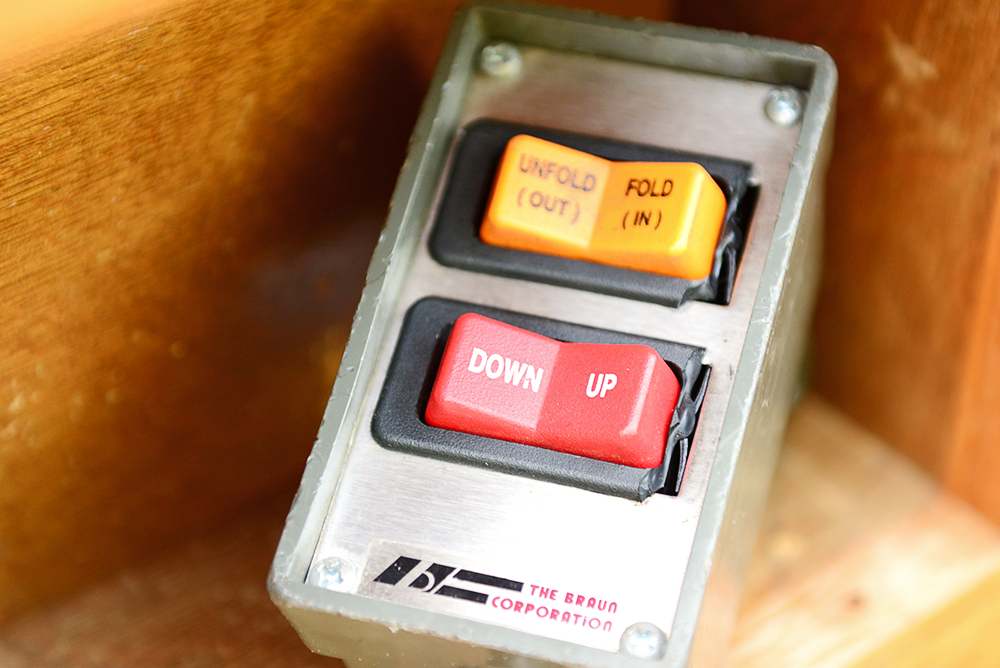 1996 Ford Econoline 150 Viking Van with Wheelchair Lift