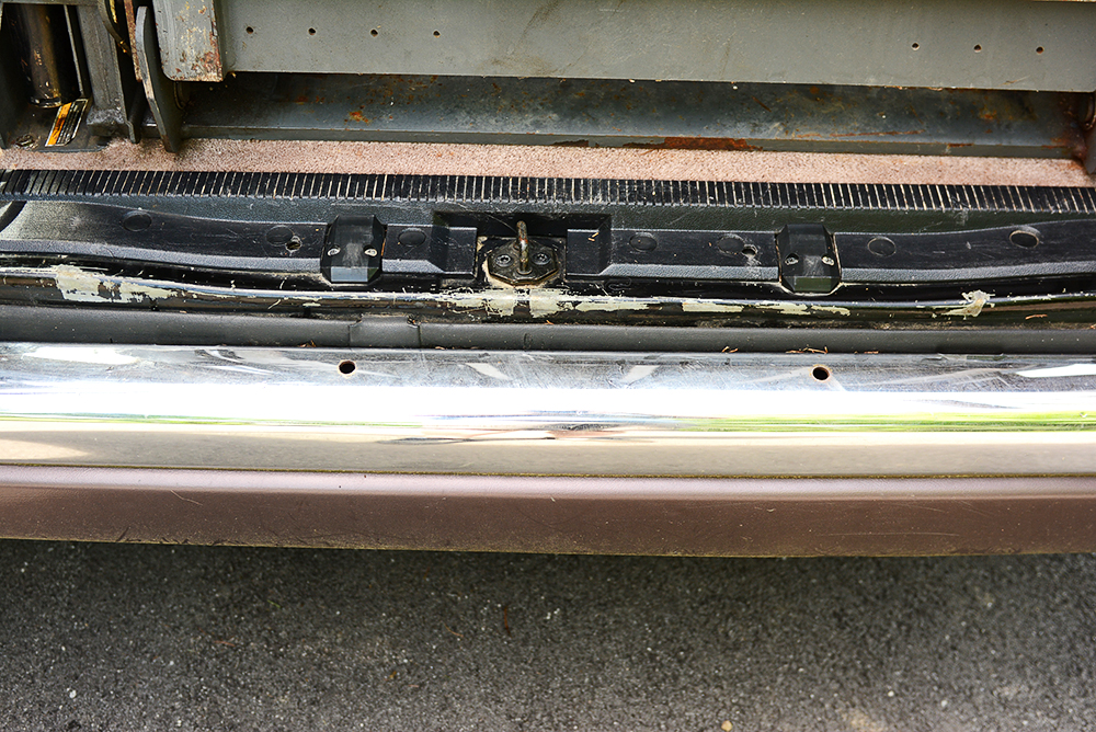 1996 Ford Econoline 150 Viking Van with Wheelchair Lift