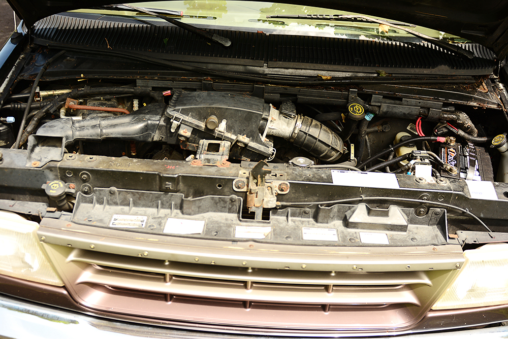 1996 Ford Econoline 150 Viking Van with Wheelchair Lift