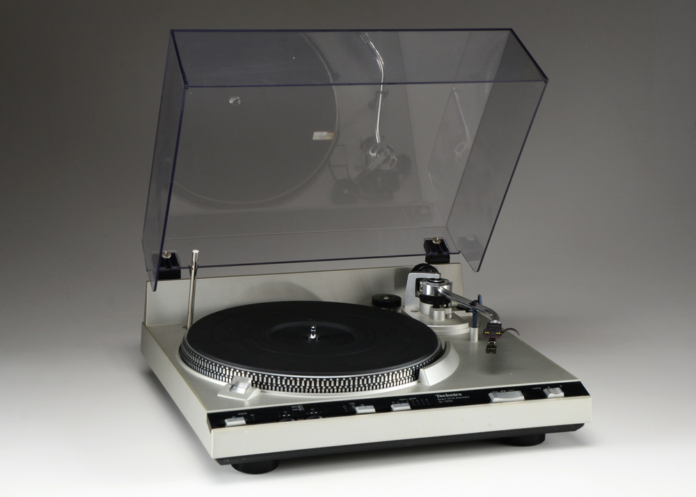 Technics SL-3350 Turntable
