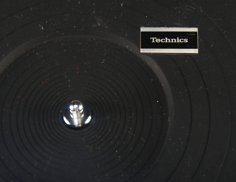 Technics SL-3350 Turntable