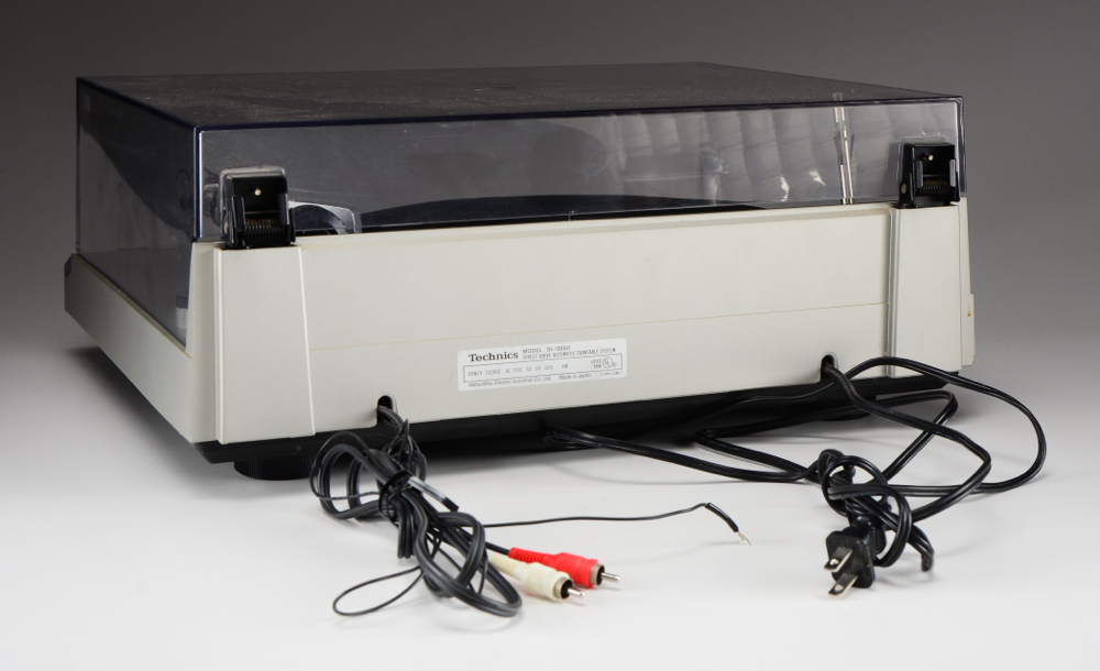 Technics SL-3350 Turntable