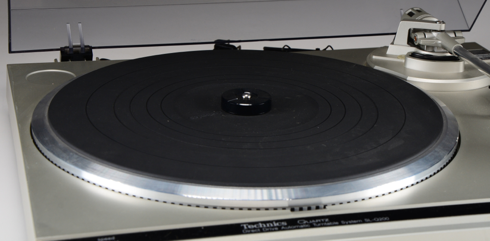 Technics SL-Q200 Turntable System