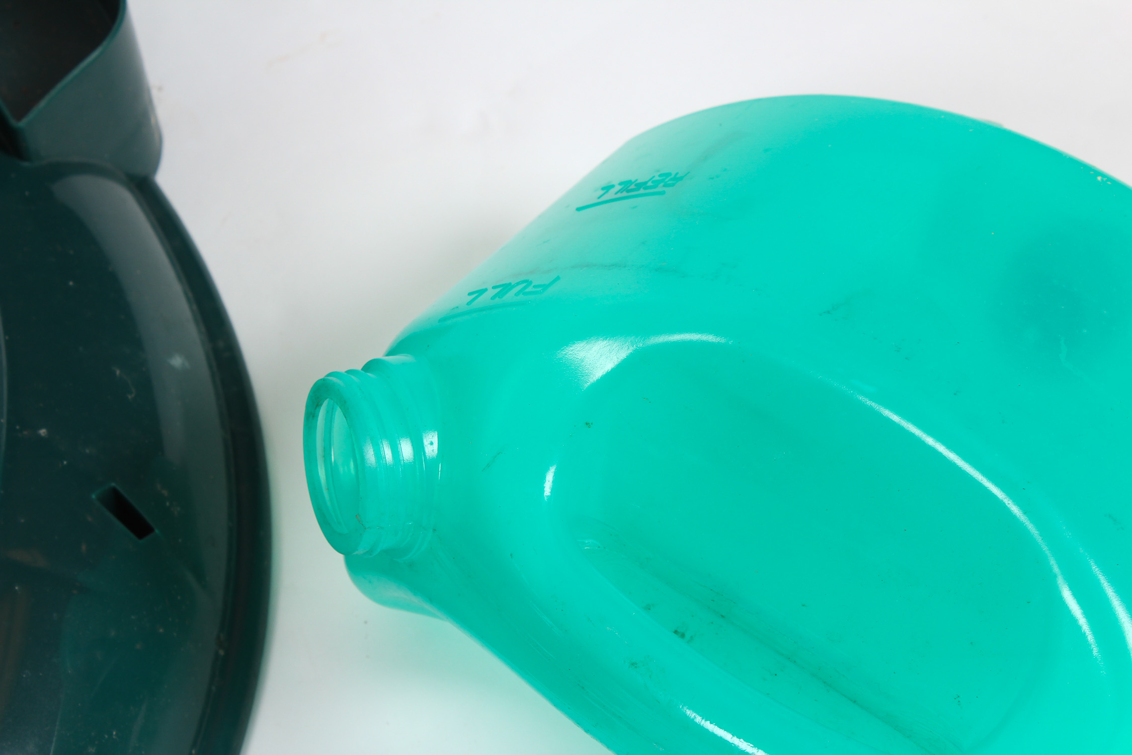 Swivel Straight Christmas Tree Stand and Watering system