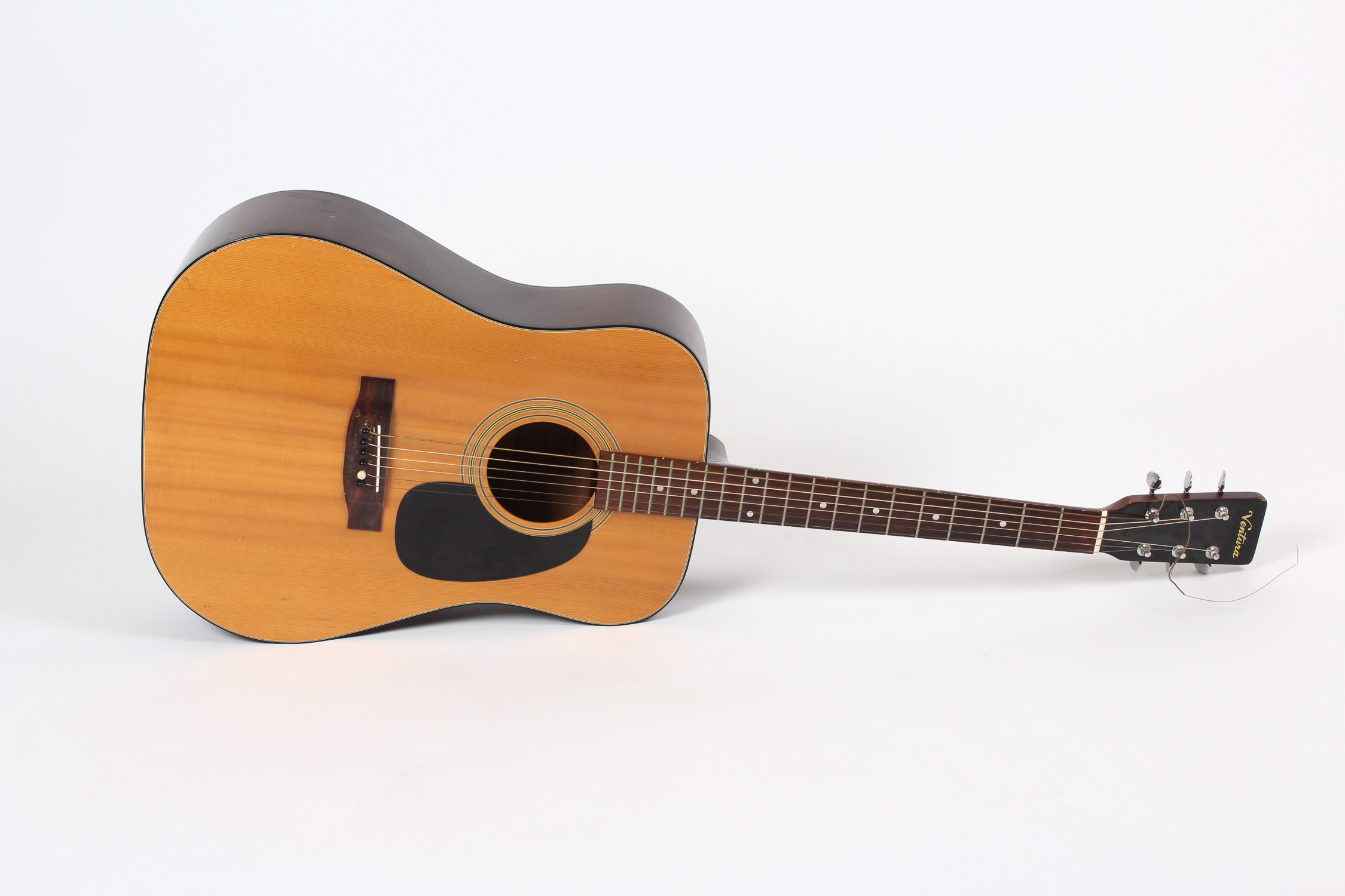 Ventura Acoustic Guitar