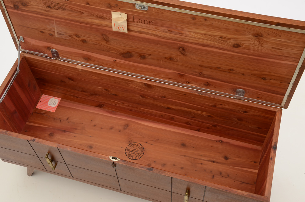 Lane Sweetheart Chest