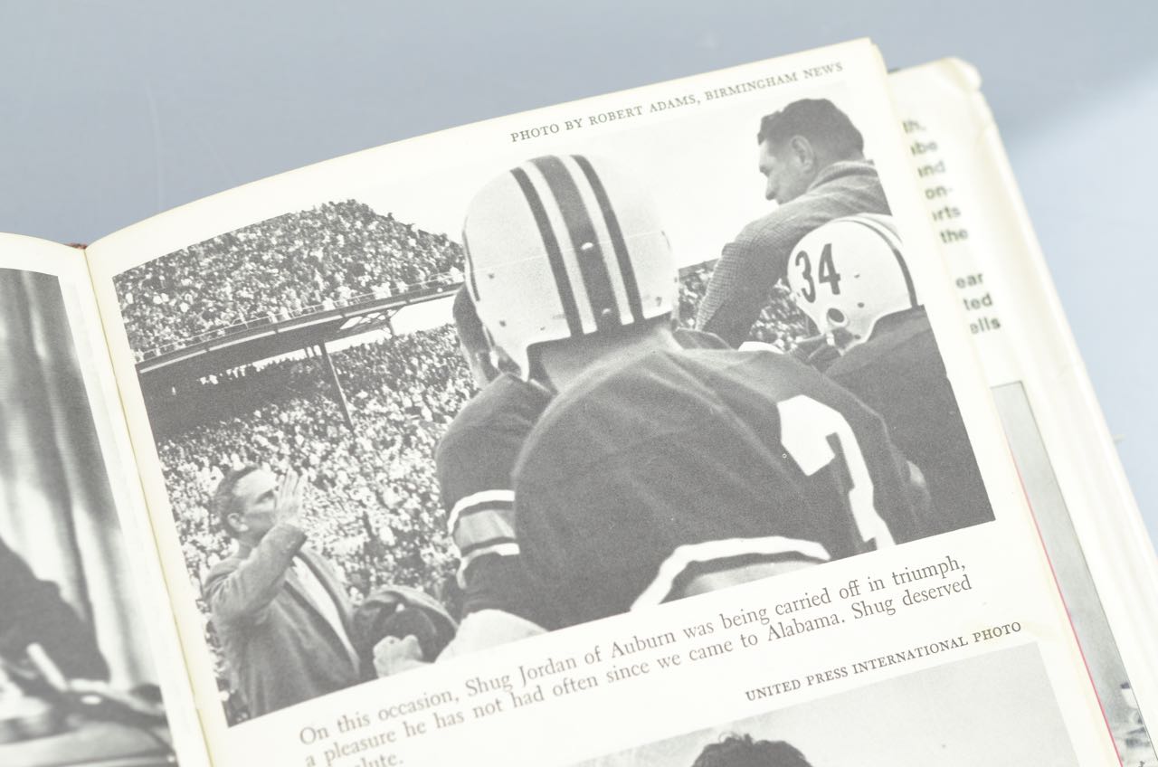 Signed Copy of "Bear" by Paul W. Bryant and John Underwood 1974