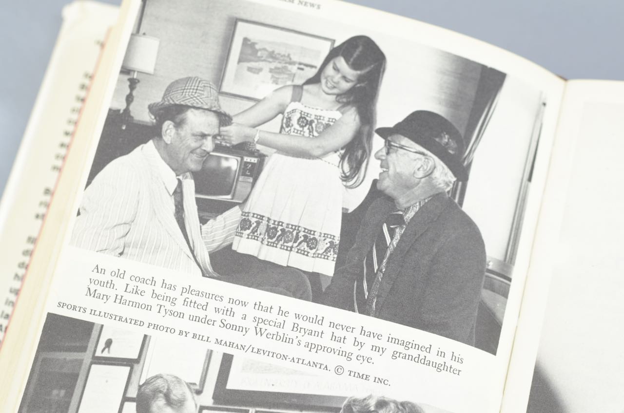 Signed Copy of "Bear" by Paul W. Bryant and John Underwood 1974