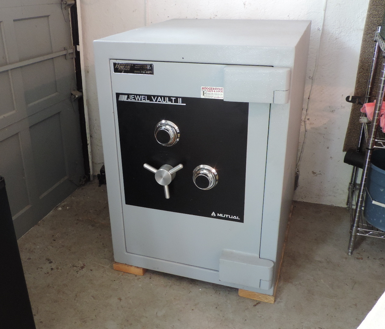 Mutual Jewel Vault II Commercial Jewelry Safe