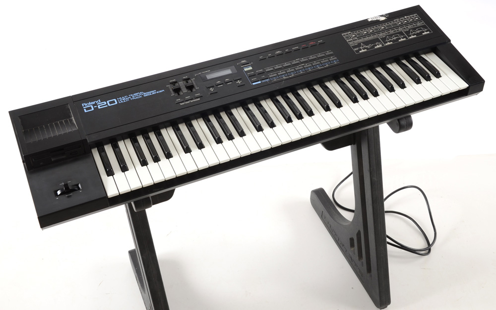 Roland D-20 Synthesizer with Stand