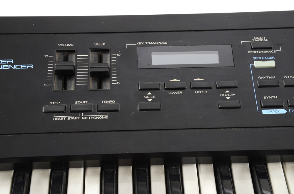 Roland D-20 Synthesizer with Stand