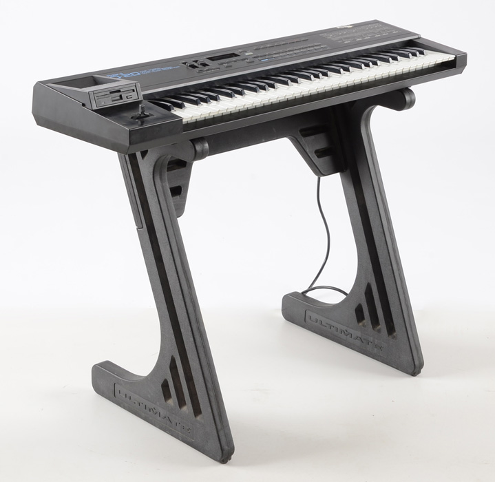 Roland D-20 Synthesizer with Stand
