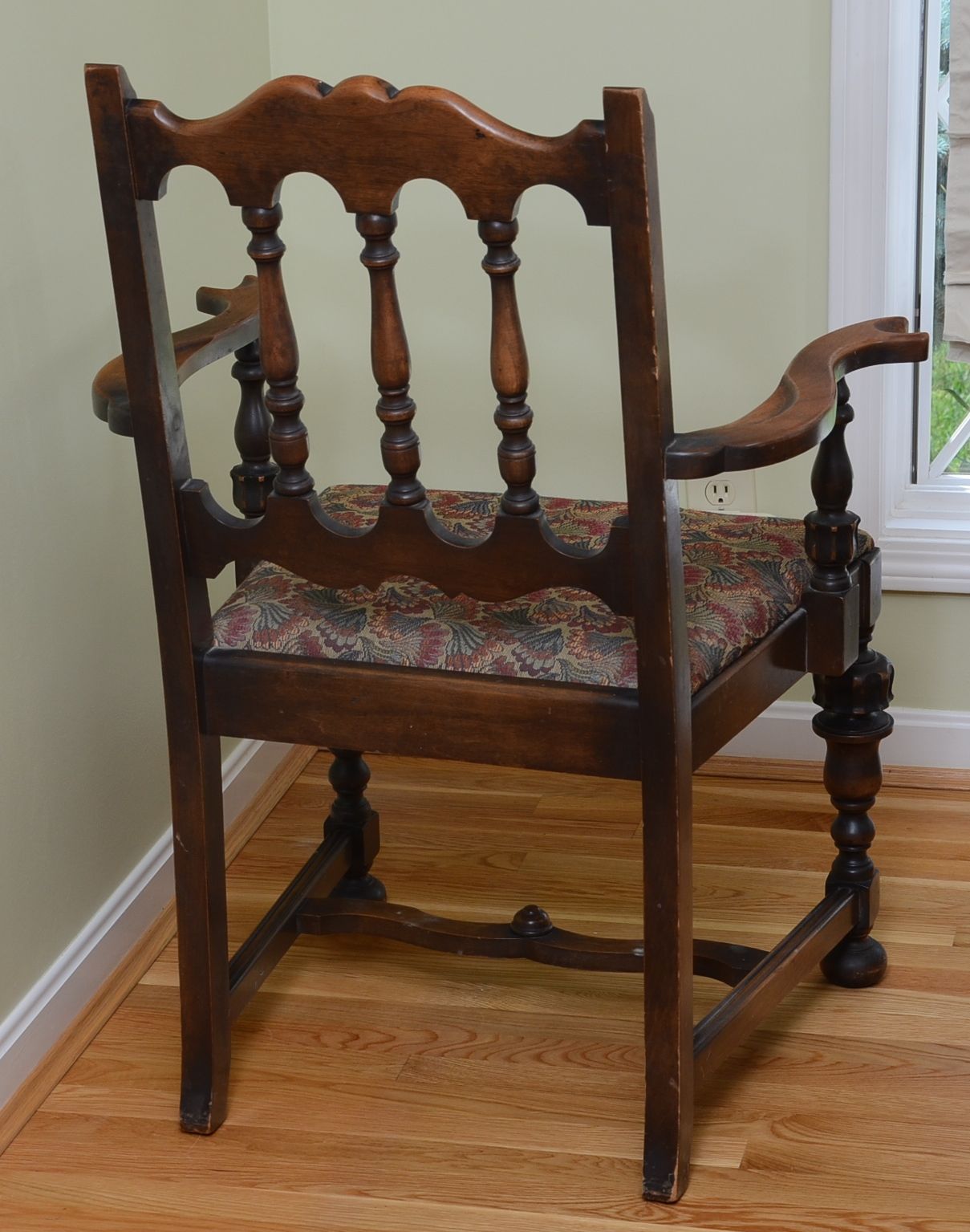 Jacobean Style Dining Room Table and Chairs