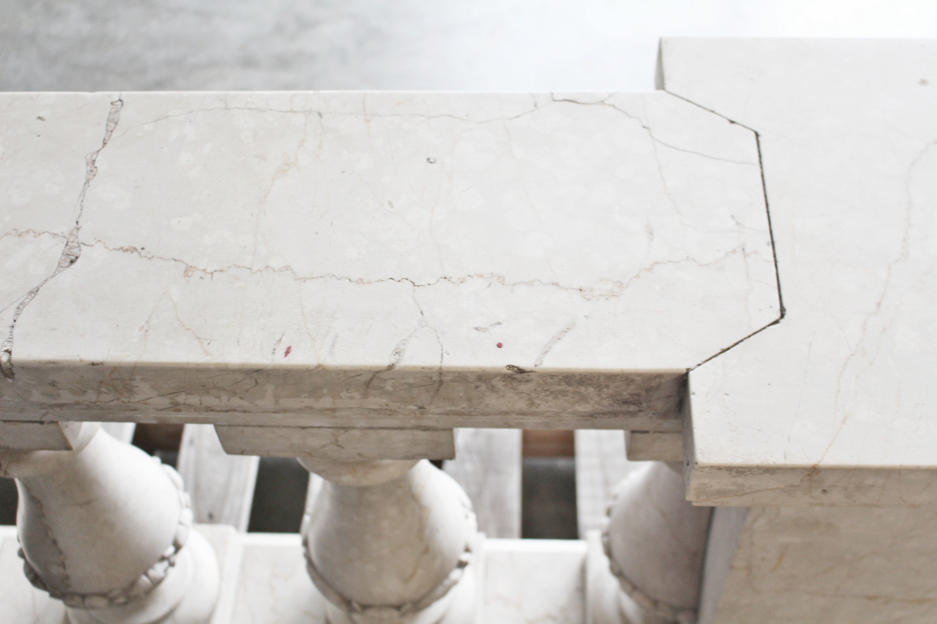 Carrara Marble Baluster Sanctuary Rail