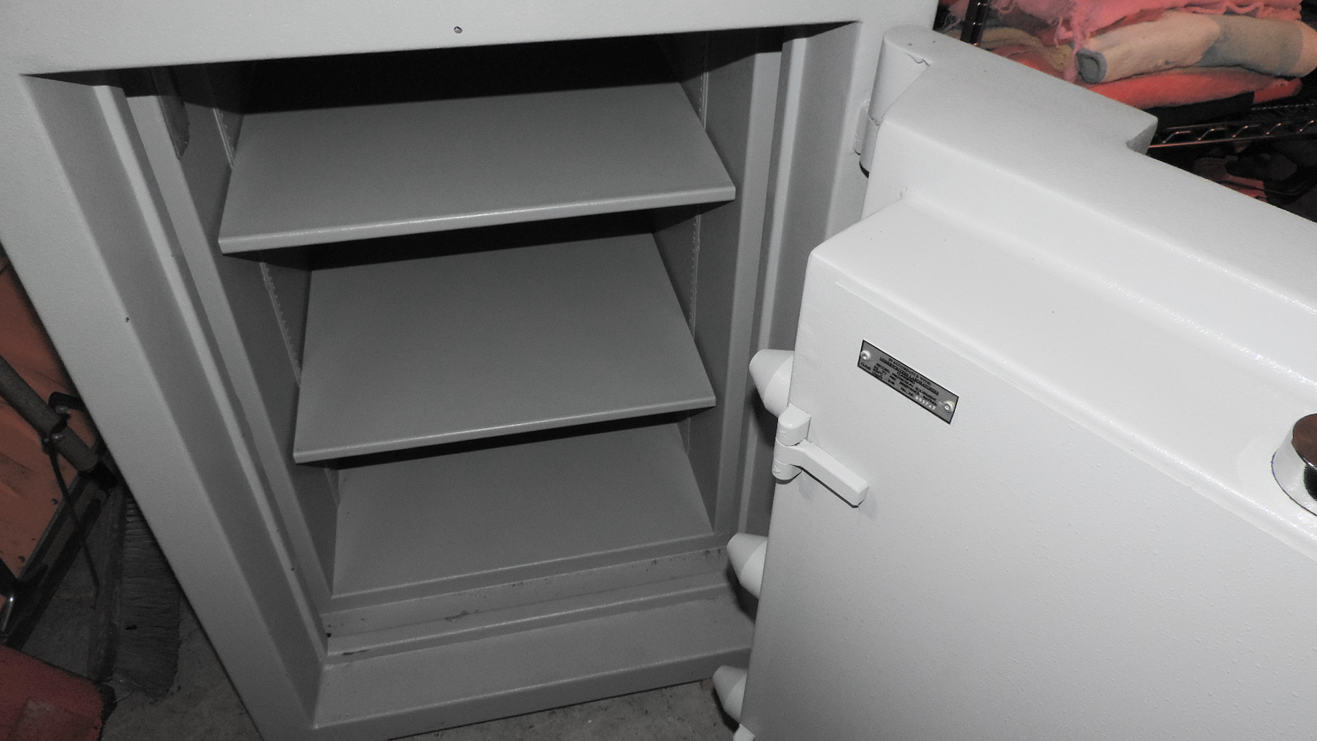 Mutual Jewel Vault II Commercial Jewelry Safe