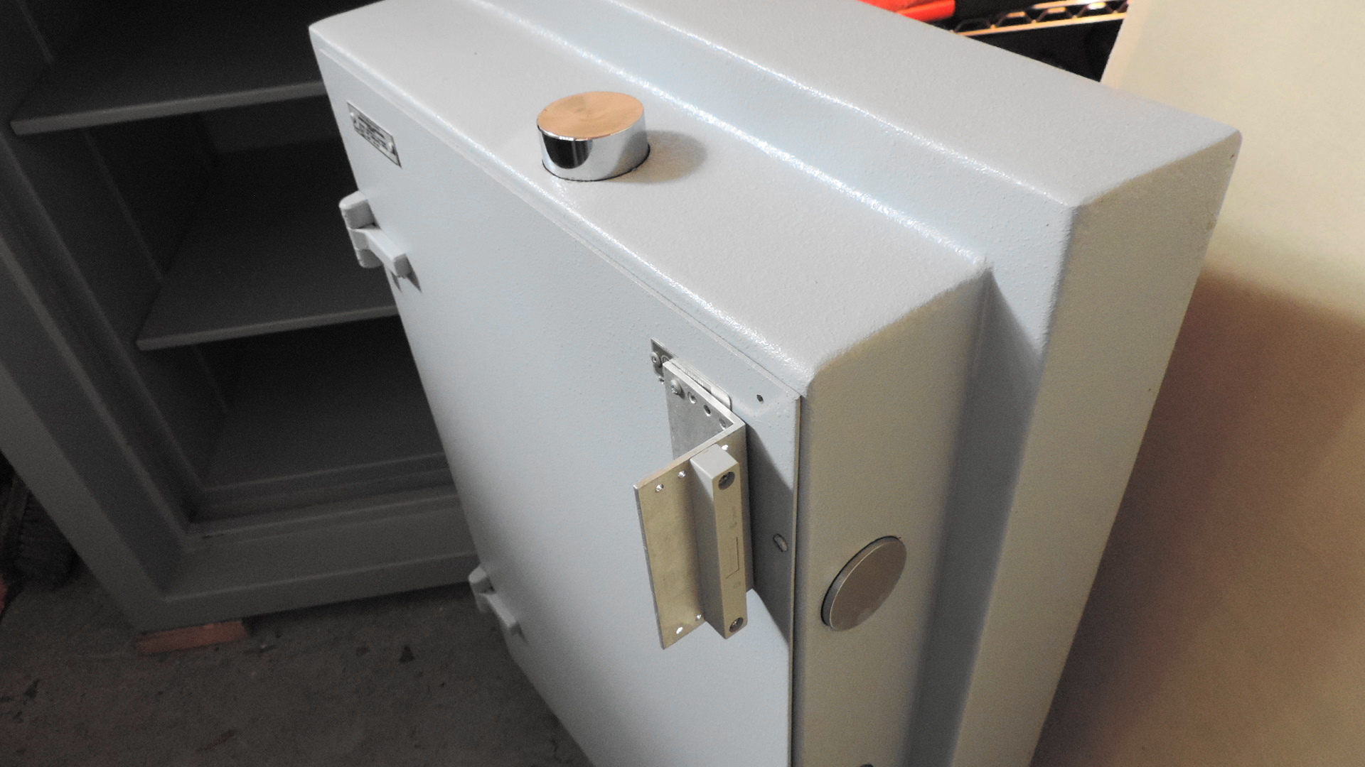 Mutual Jewel Vault II Commercial Jewelry Safe