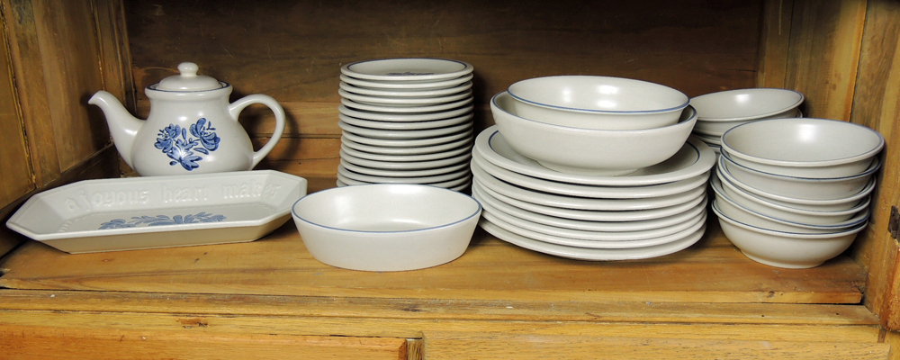 Large Pfaltzgraff Yorktowne Dishware Set