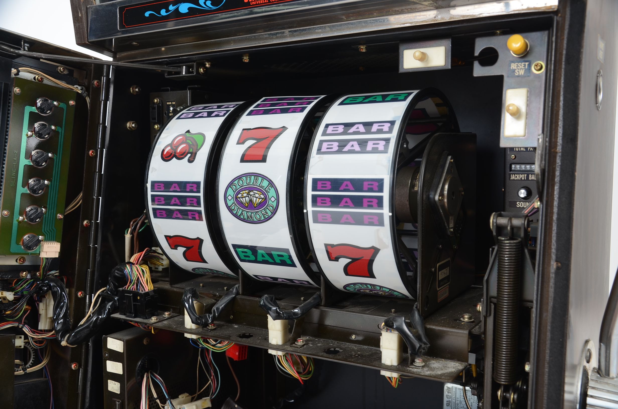 Vintage "Double Diamond" Slot Machine