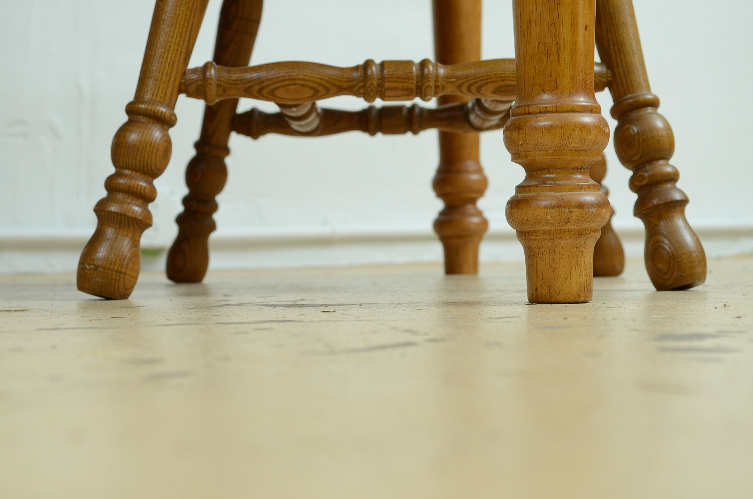 Cochrane Dining Table and Six Chairs